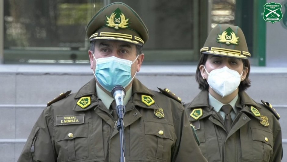 General Enrique Monrás, Jefe de la Zona Santiago Oeste, se refirió al incidente ocurrido durante las manifestaciones del viernes. (Foto: @Carabdechile). 